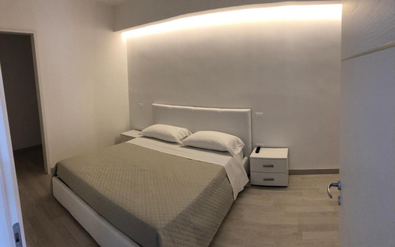 Attico Lady D Hotel Paola Ngoại thất bức ảnh